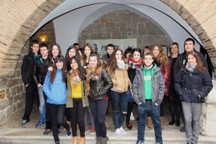 Estudiantes de Gestión Administrativa de Donapea, en la Cámara de Comptos